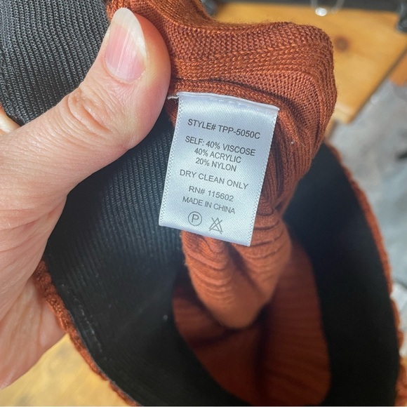 Fun 70s style Ribbed Rust Flared Elastic Waist Trousers - Picture 3 of 3